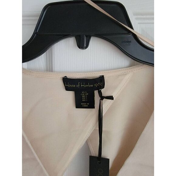 House Of Harlow Ivory Velvet
Open-Back Botton Plunge Crop Top S - Picture 5 of 11